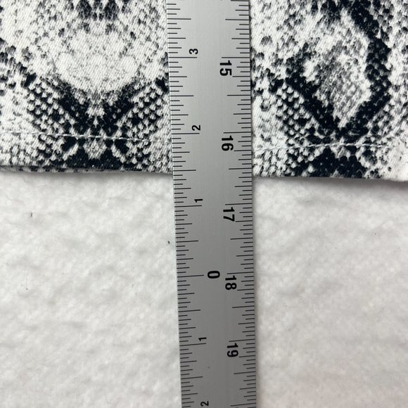 Arizona Snakeskin Mini Skirt Sz 9 Junior Denim - Picture 6 of 8